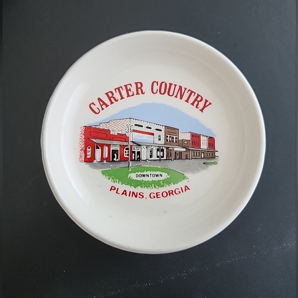 Carter Country Downtown Plains, Georgia Souvenir Plate 4.25 in